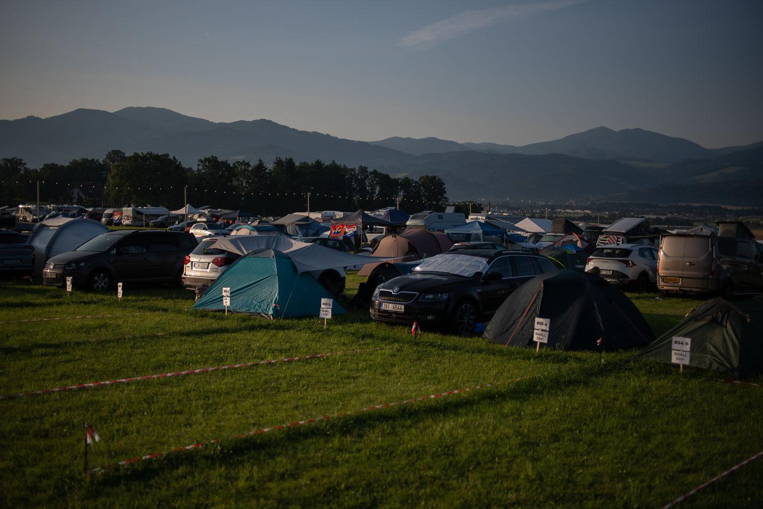 Ring Rast Camping Hotell Spielberg Bei Knittelfeld Exteriör bild