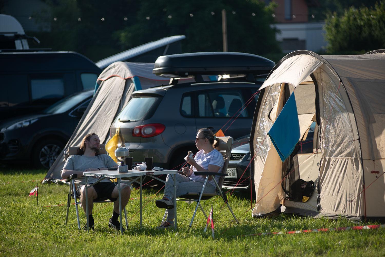 Ring Rast Camping Hotell Spielberg Bei Knittelfeld Exteriör bild